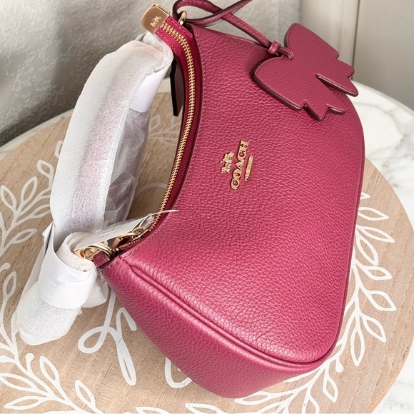 NWT,Coach Bow Charm & LOGO Teri Shoulder Bag
Crossbody, Gold Pin mount Logo❤️ - Picture 7 of 12